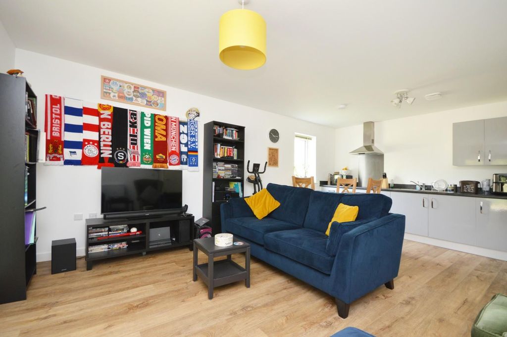 Property photo 3 of 9