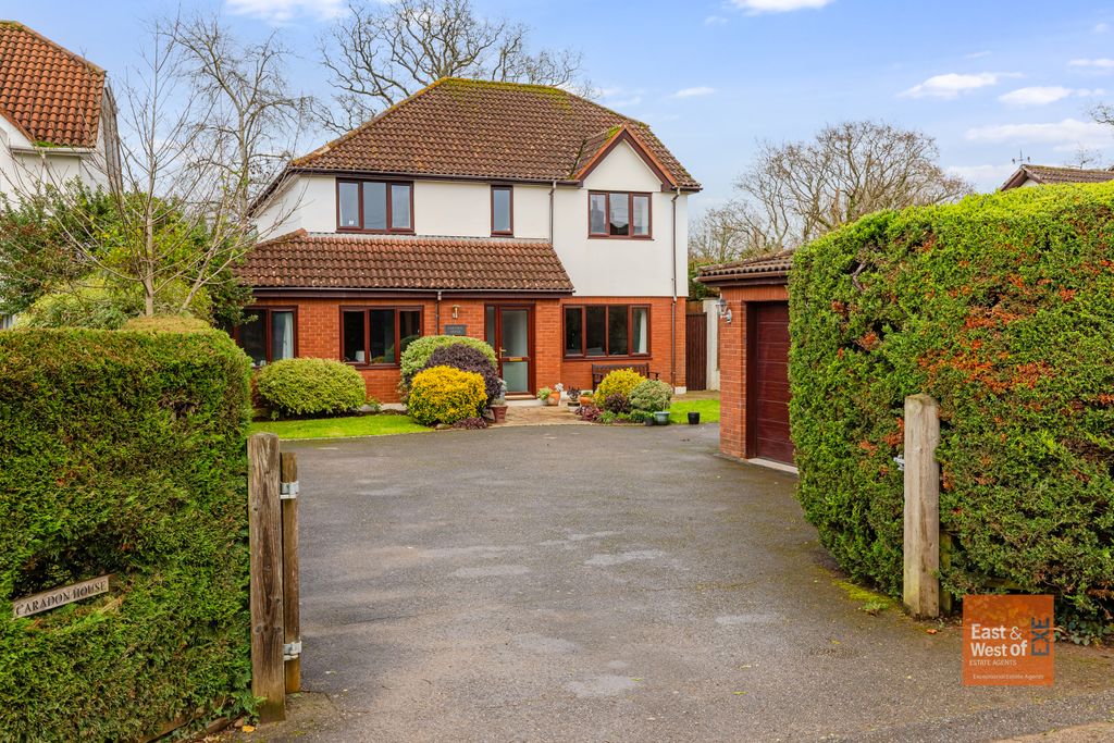 Property photo 3 of 19 A02 - Caradon House, Village Road, Woodbury Salter