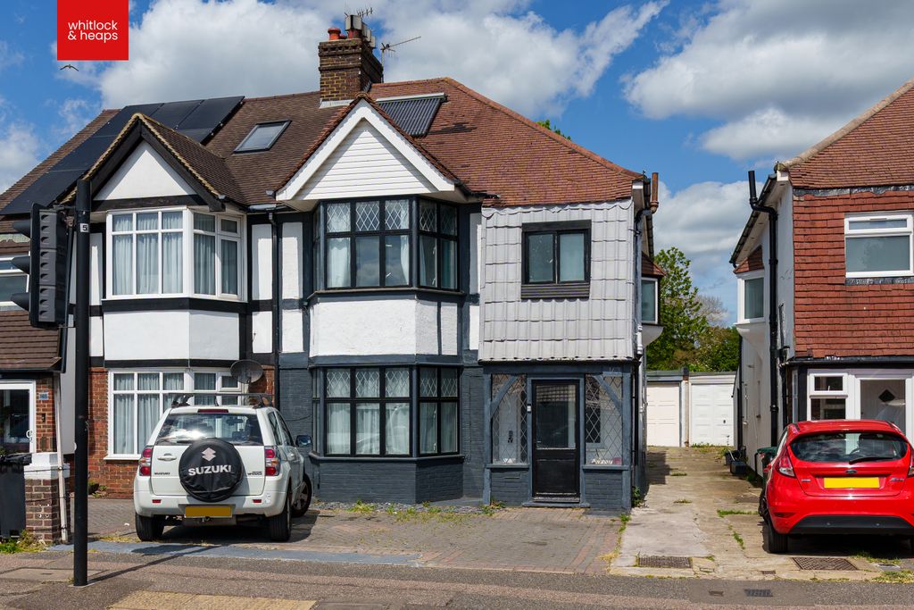 Property photo 1 of 11
