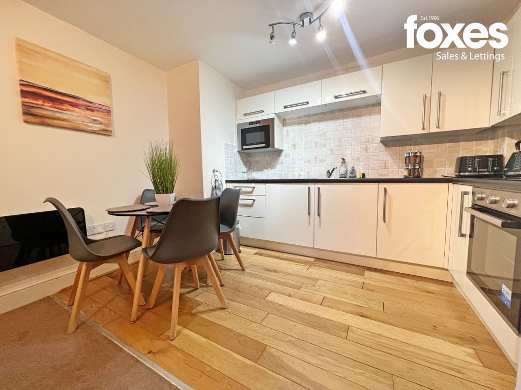 Property photo 2 of 11 2705771