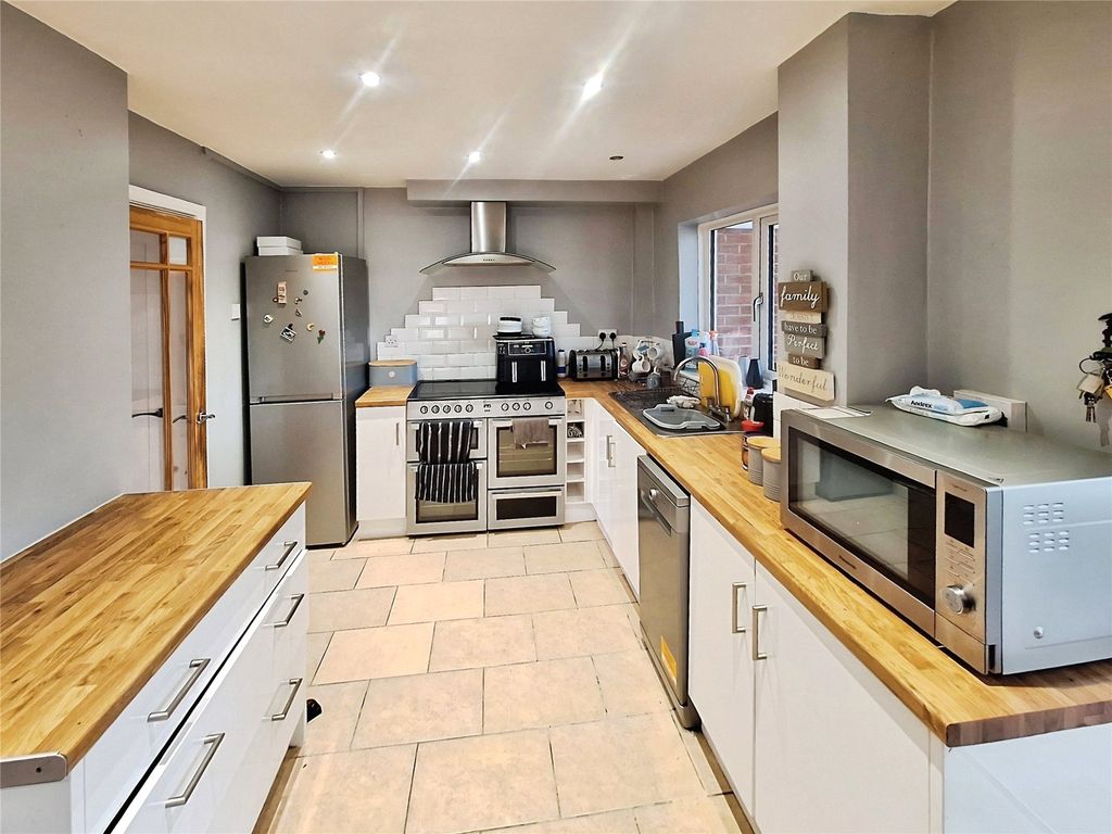 Property photo 3 of 15 Kitchen Diner One