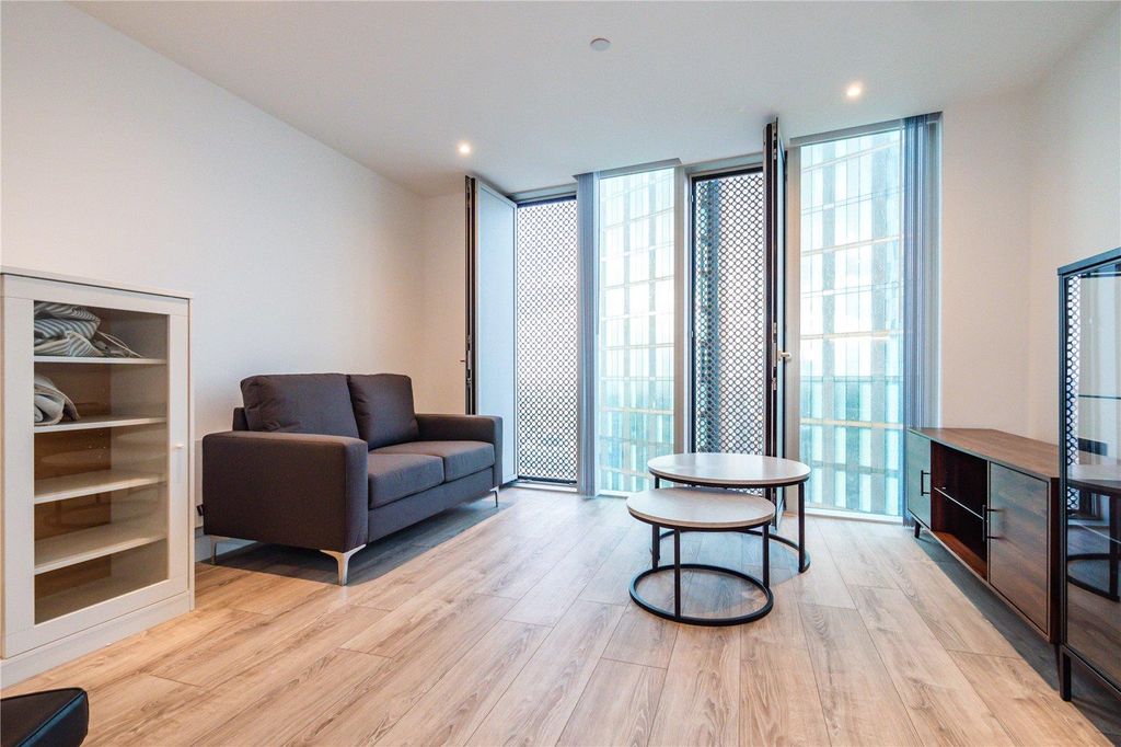 Property photo 2 of 12 Picture No. 17