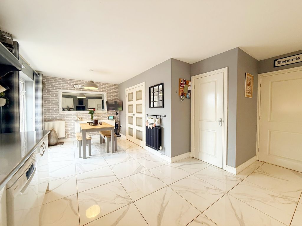 Property photo 3 of 29 Kitchen-Diner