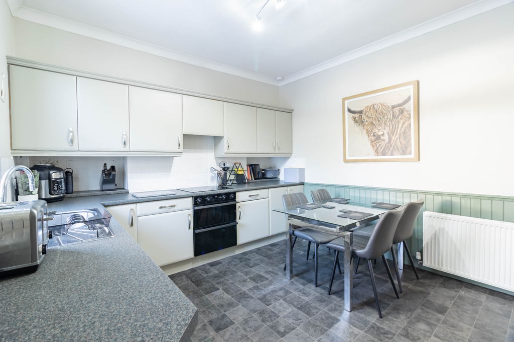 Property photo 3 of 25 Kitchen Dining