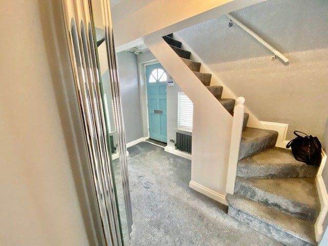 Property photo 3 of 18 Hallway