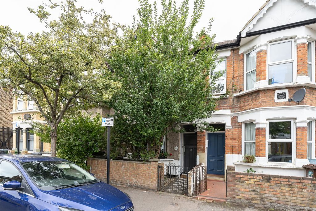 Property photo 1 of 11 Borwick Avenue E17