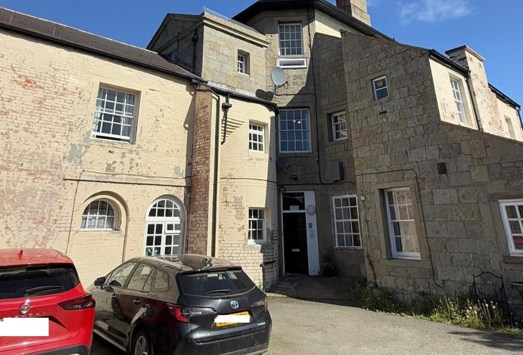 Property photo 1 of 7 External View