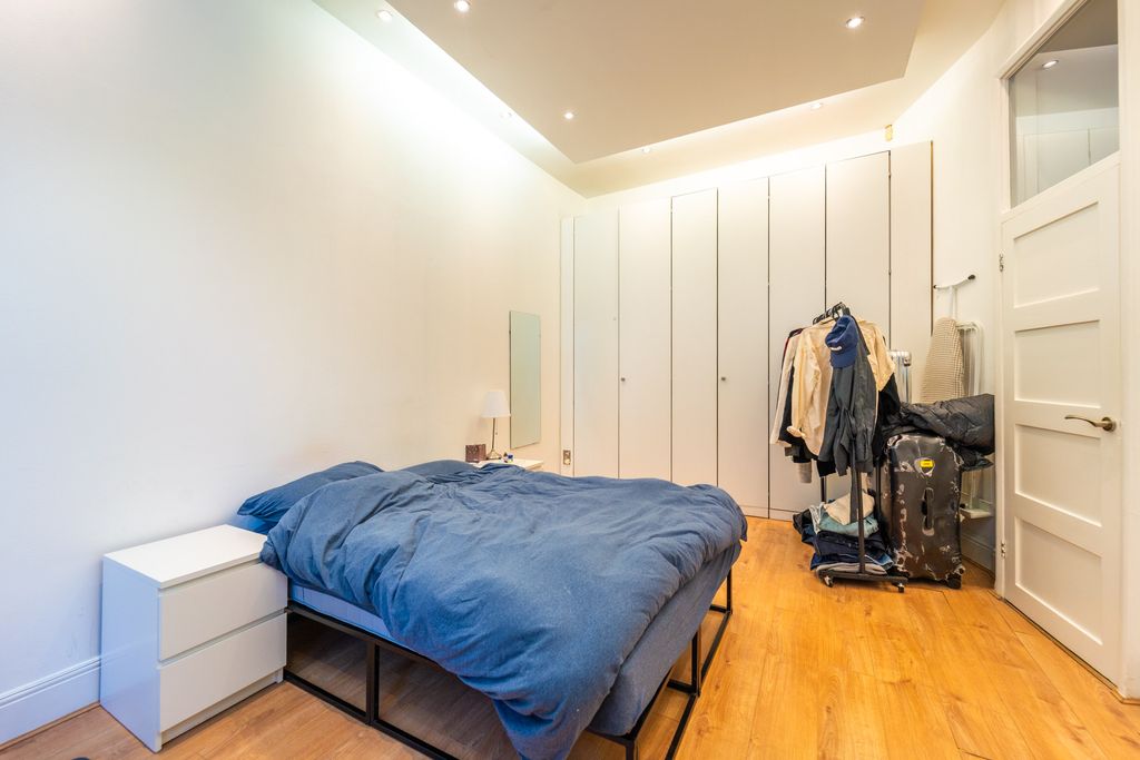 Property photo 3 of 6 Mba05922