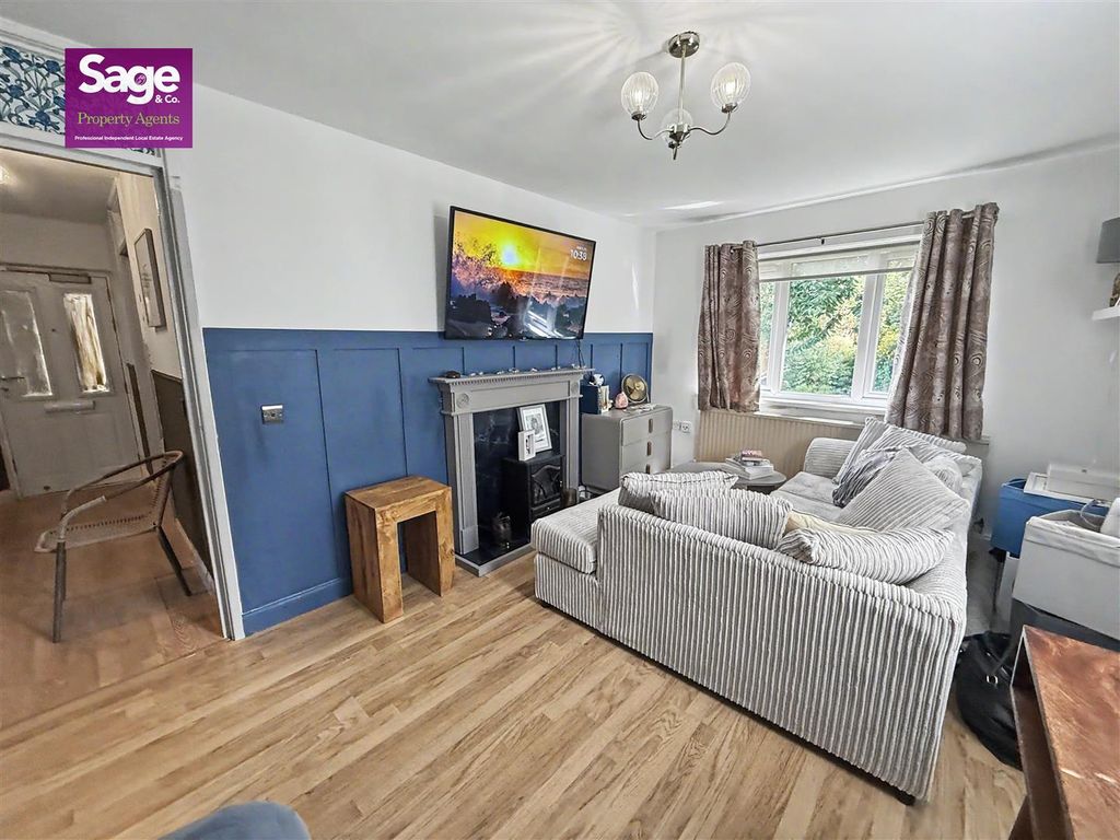 Property photo 3 of 16