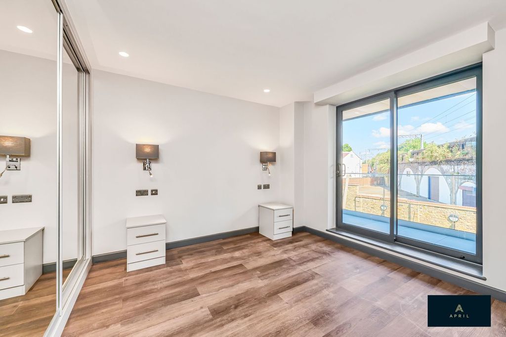 Property photo 2 of 14 Photograph