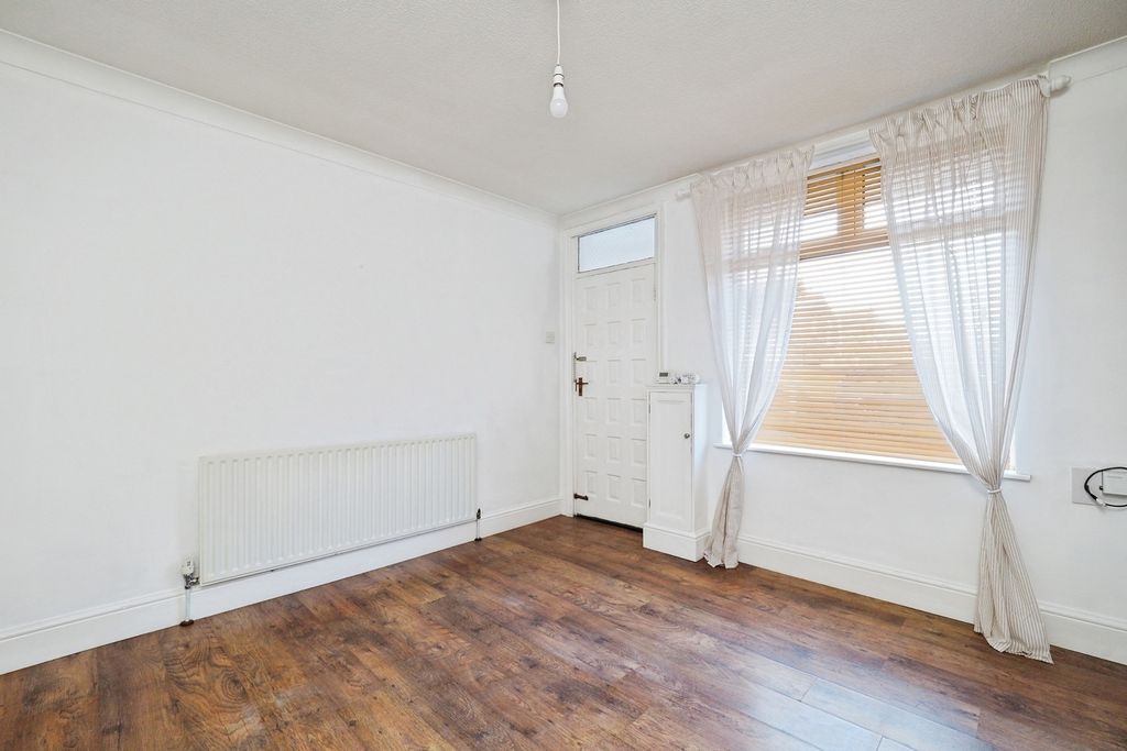 Property photo 3 of 20 Photo