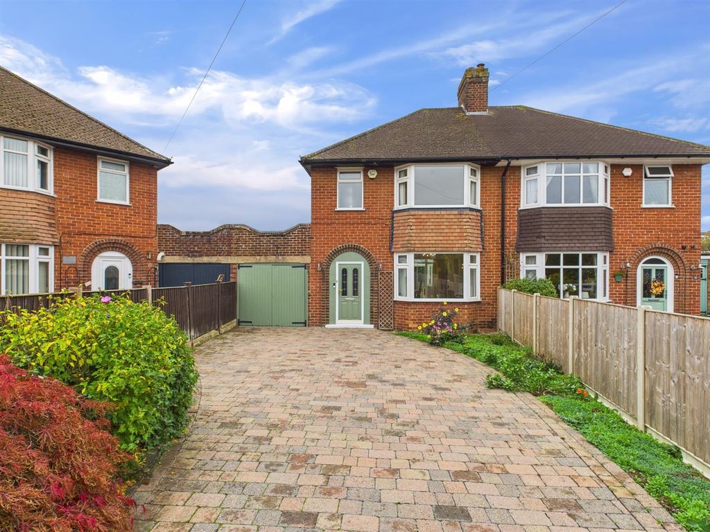 Property photo 1 of 28