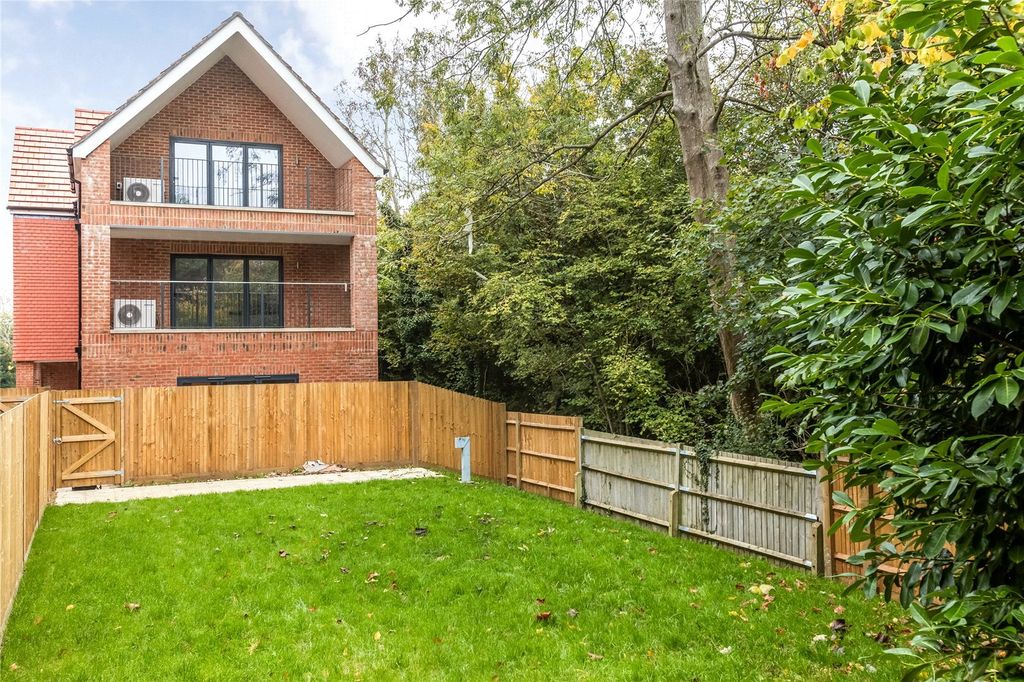 Property photo 3 of 14 Picture No. 21