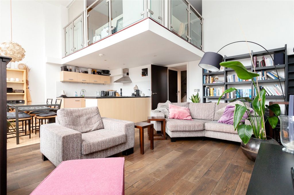 Property photo 1 of 22