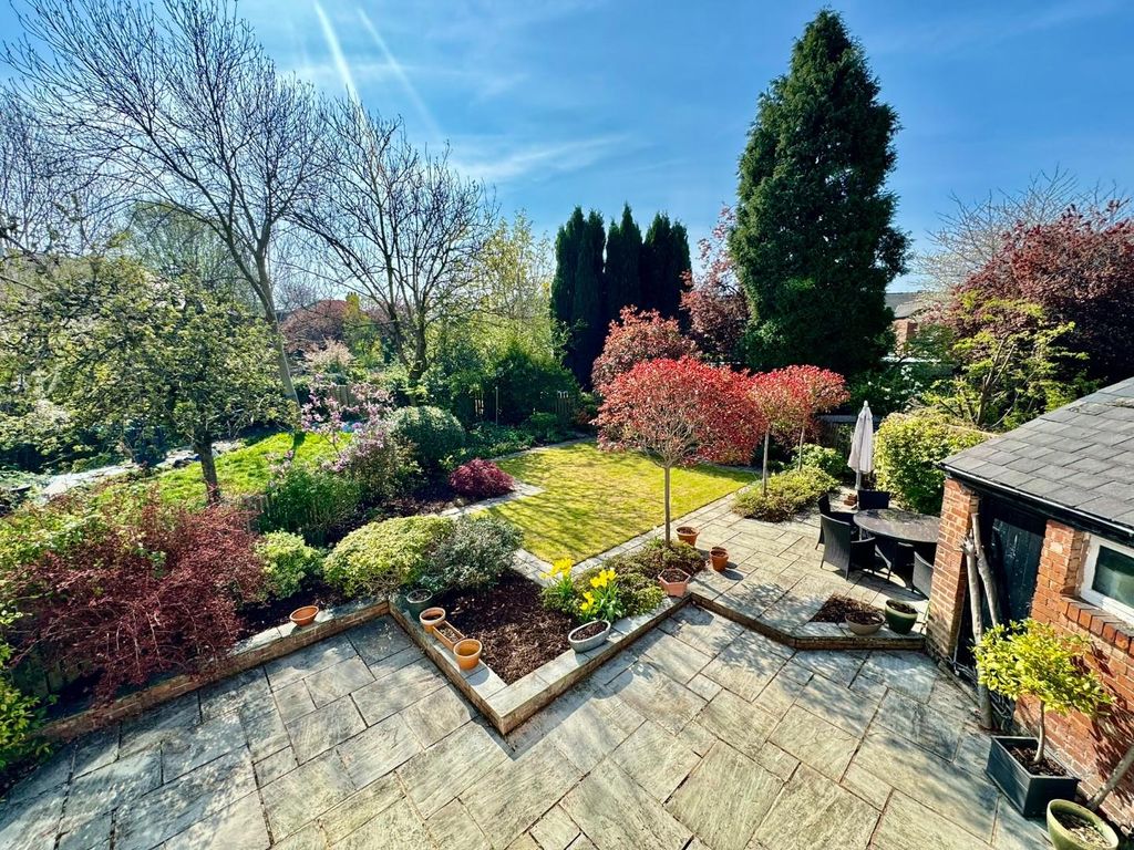 Property photo 2 of 38