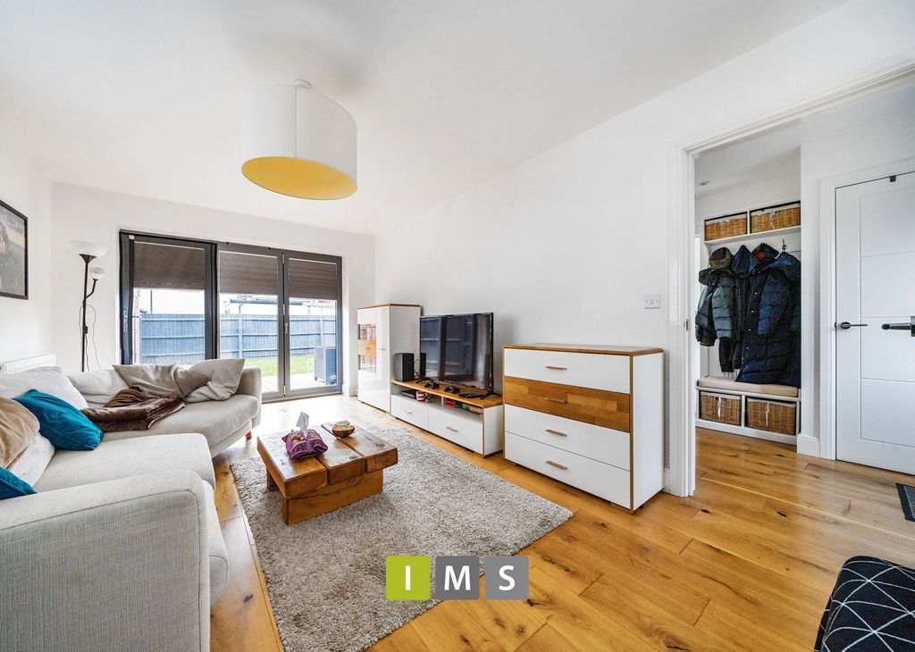 Property photo 3 of 18