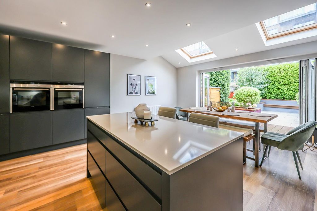 Property photo 2 of 27 Kitchen - Diner