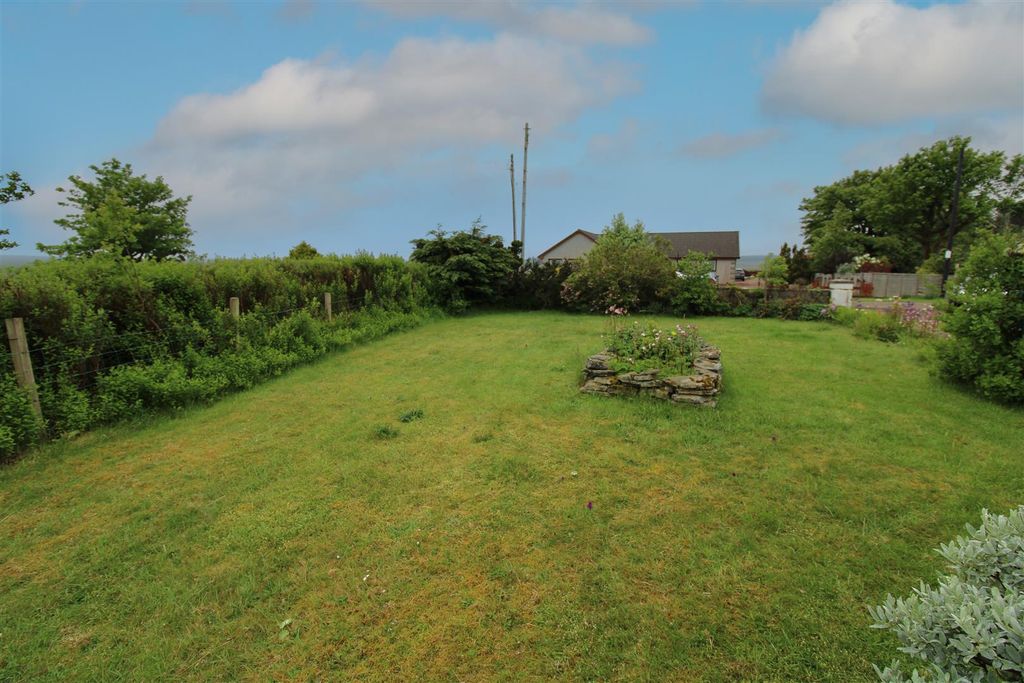 Property photo 3 of 24 Garden