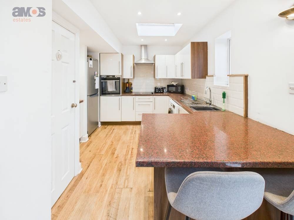 Property photo 2 of 15 4794614