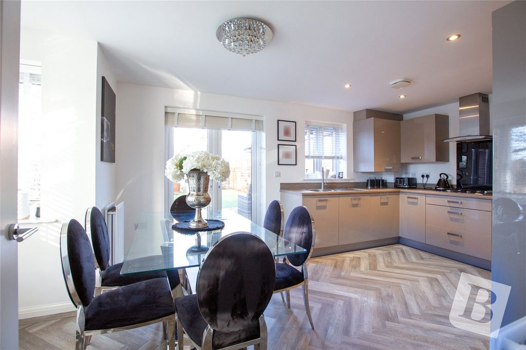 Property photo 2 of 19 Picture No. 38