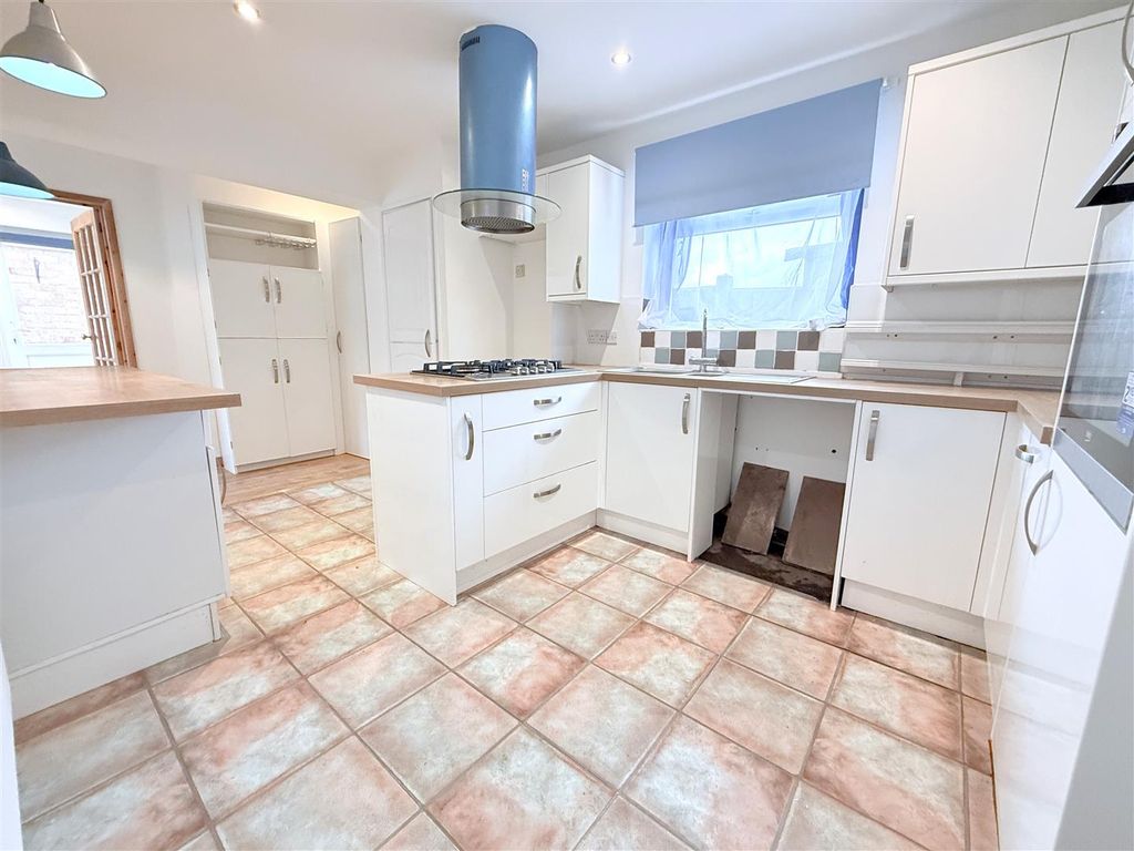 Property photo 2 of 18 Img_1043.Jpg