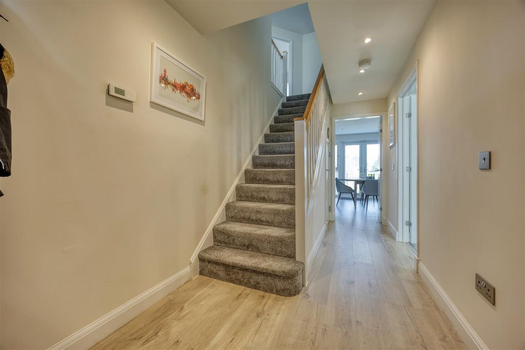 Property photo 2 of 31 58_Auchinleck_Rd_Robroyston_006.Jpeg