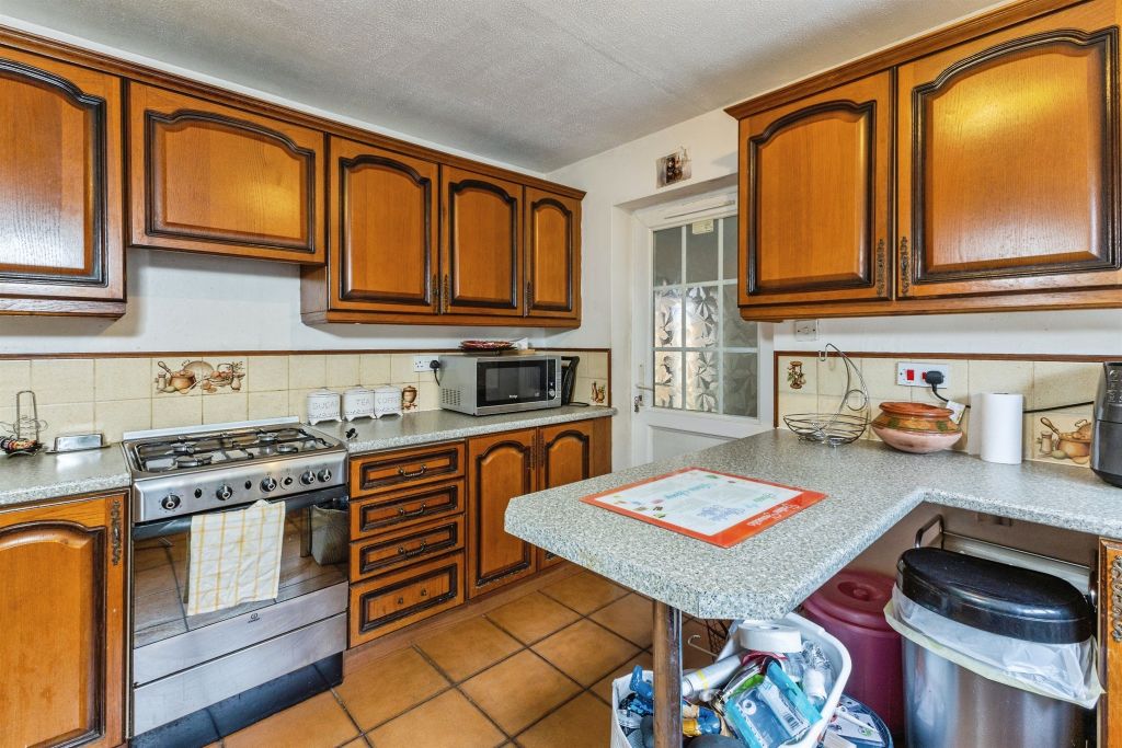 Property photo 2 of 20