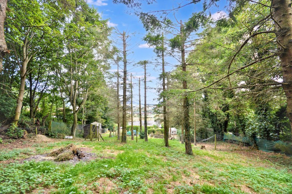 Property photo 2 of 23 Photo 13