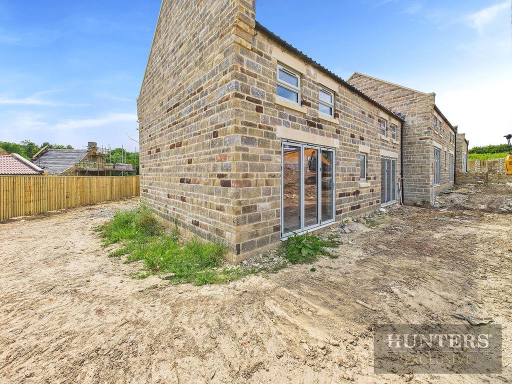 Property photo 2 of 6 Cam05316G0-Pr0122-Still004.Jpg