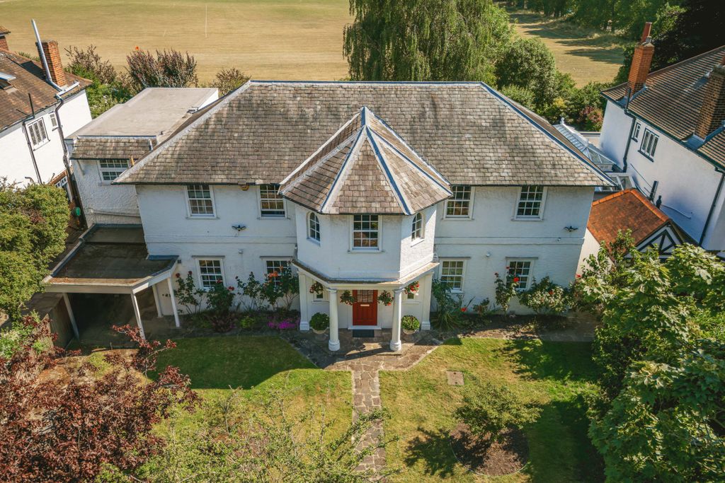 Property photo 3 of 20