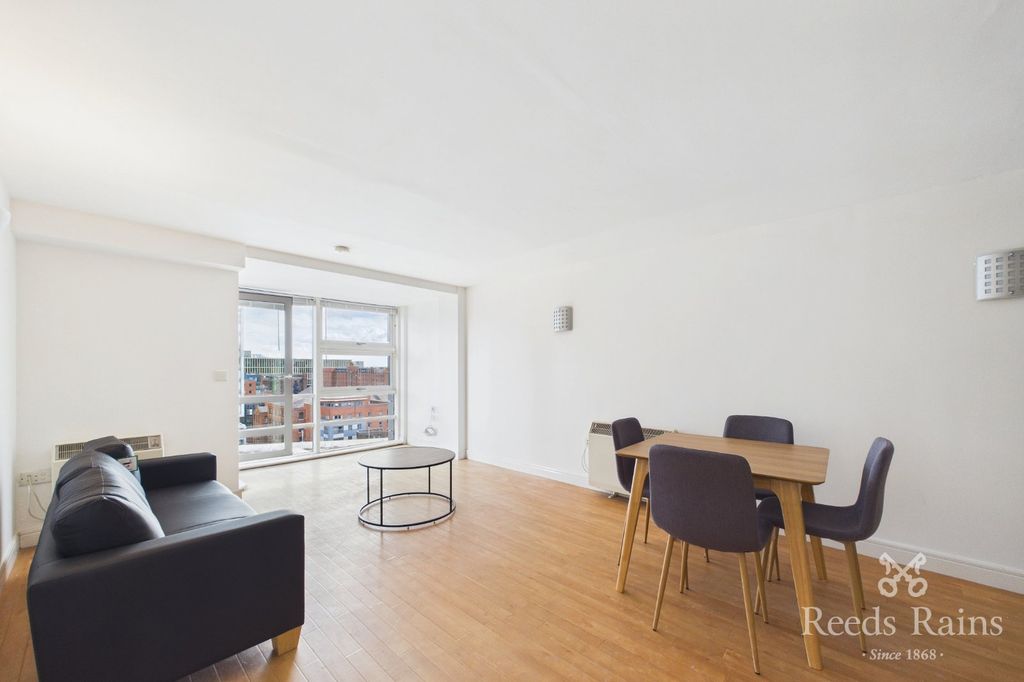 Property photo 2 of 11 Picture No. 06