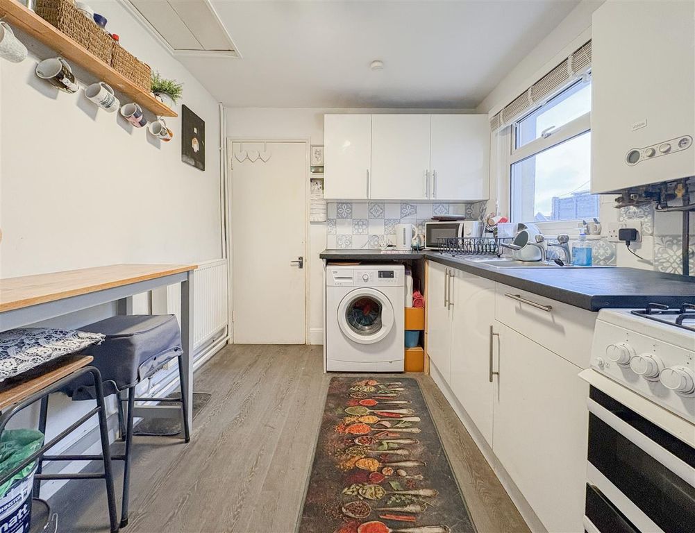 Property photo 2 of 15 Kitchen