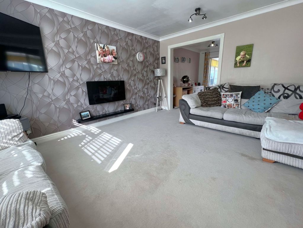 Property photo 3 of 22