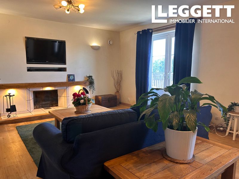 Property photo 3 of 10