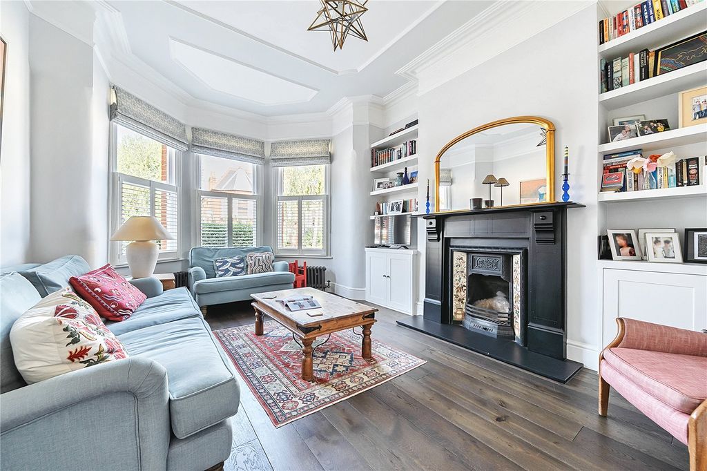 Property photo 2 of 29 Picture No. 11