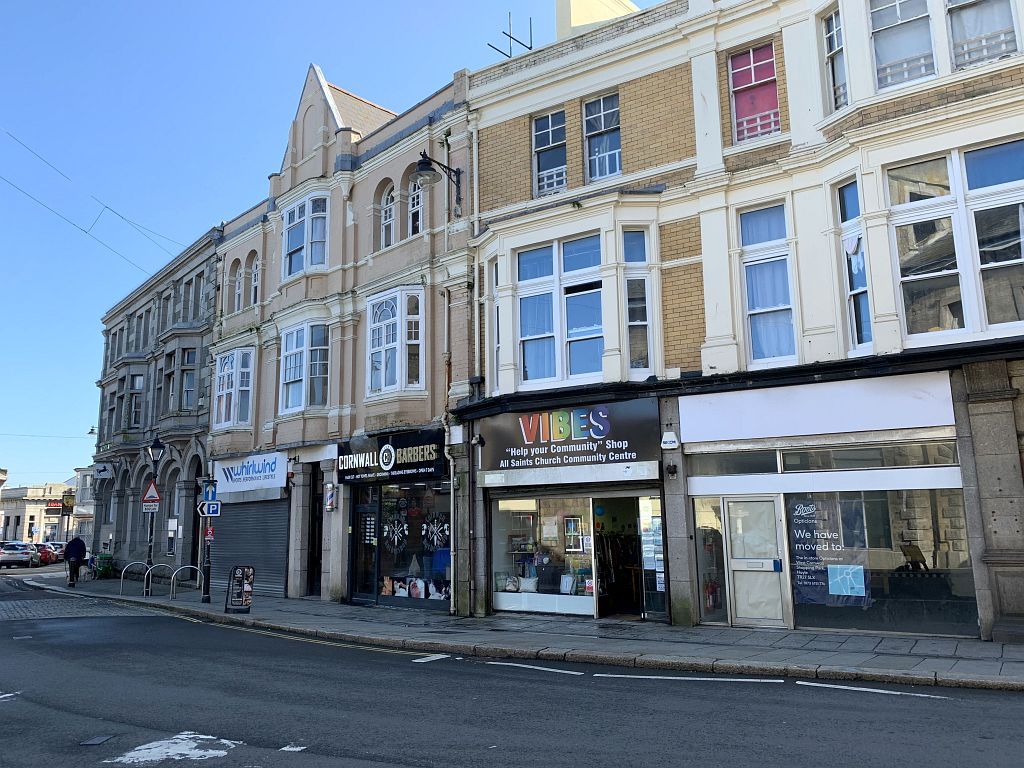 Property photo 2 of 2 Camborne - 22 Commercial Street, Cornwall Tr14 8Jycamborne - 22 Commercial Street, Cornwall Tr14 8Jy