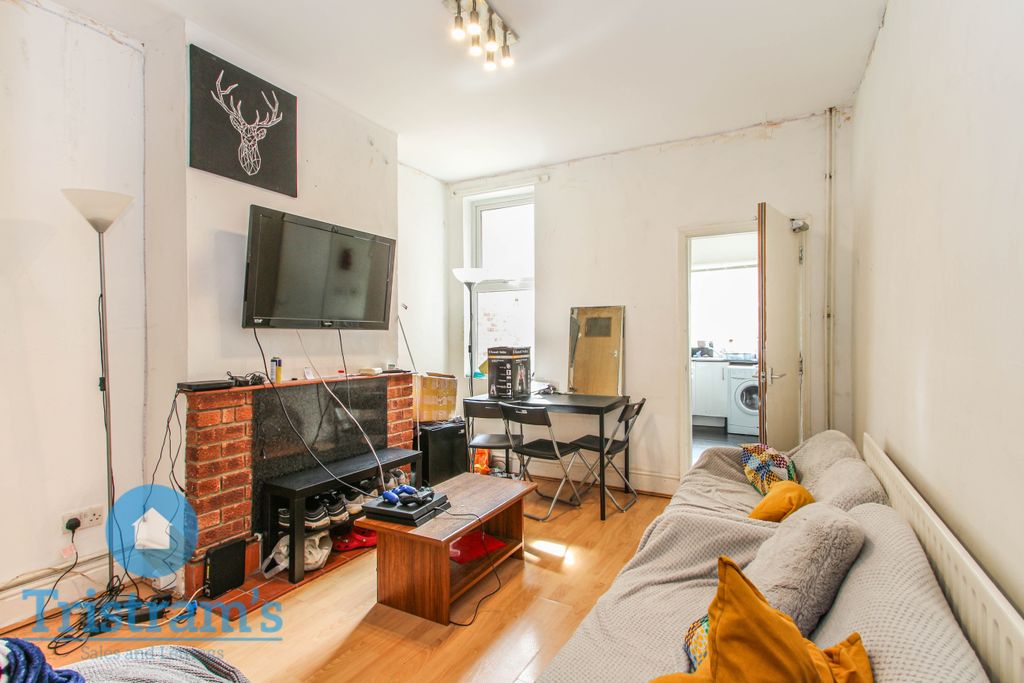 Property photo 3 of 13 Img_4798