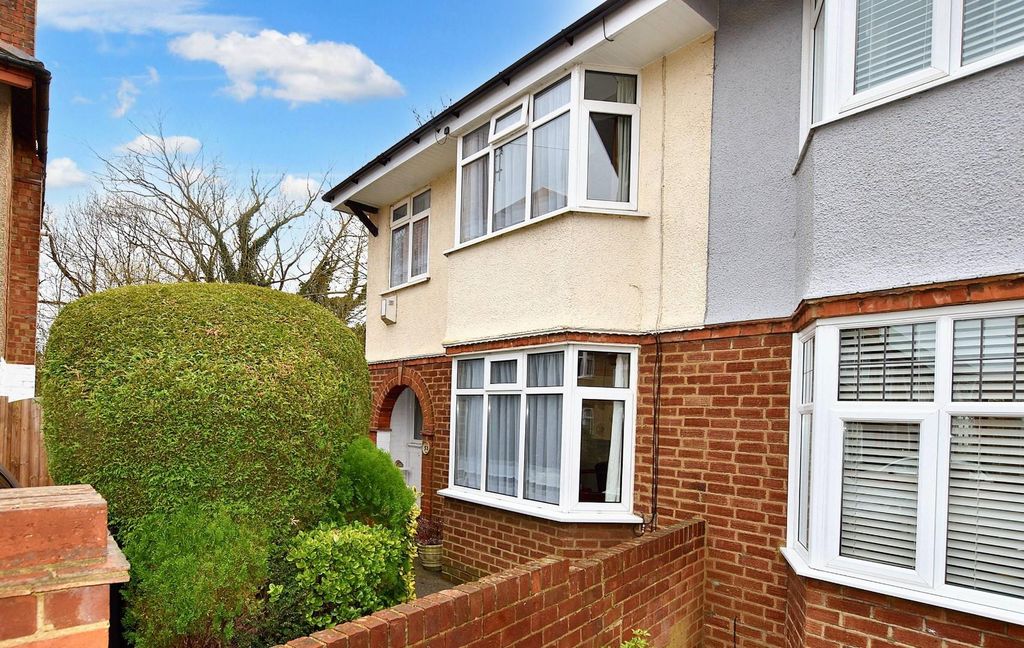 Property photo 1 of 9