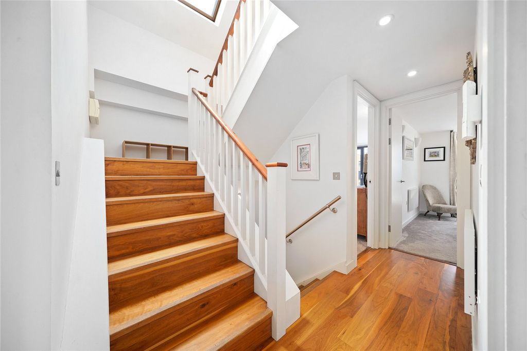 Property photo 3 of 14 Picture No. 16