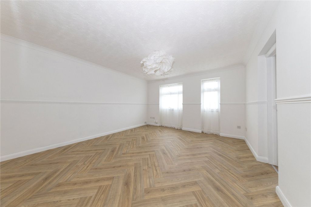 Property photo 3 of 19 Picture No. 11
