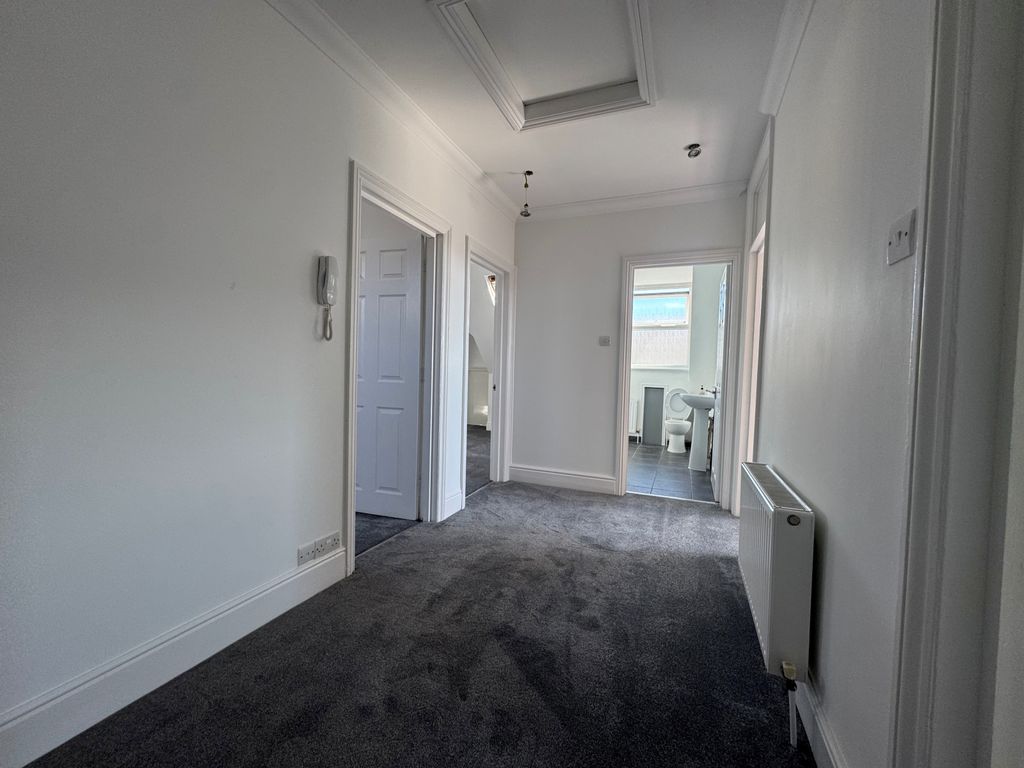 Property photo 2 of 12 1