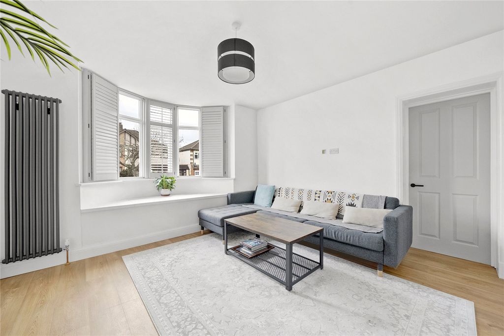 Property photo 2 of 34 Picture No. 22