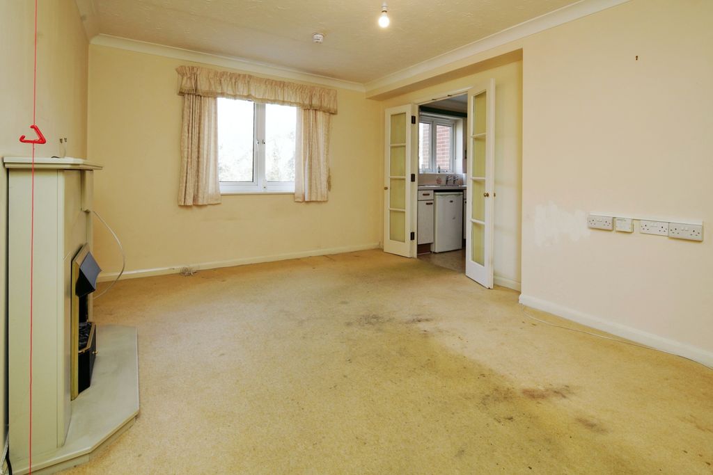 Property photo 2 of 10 Lounge