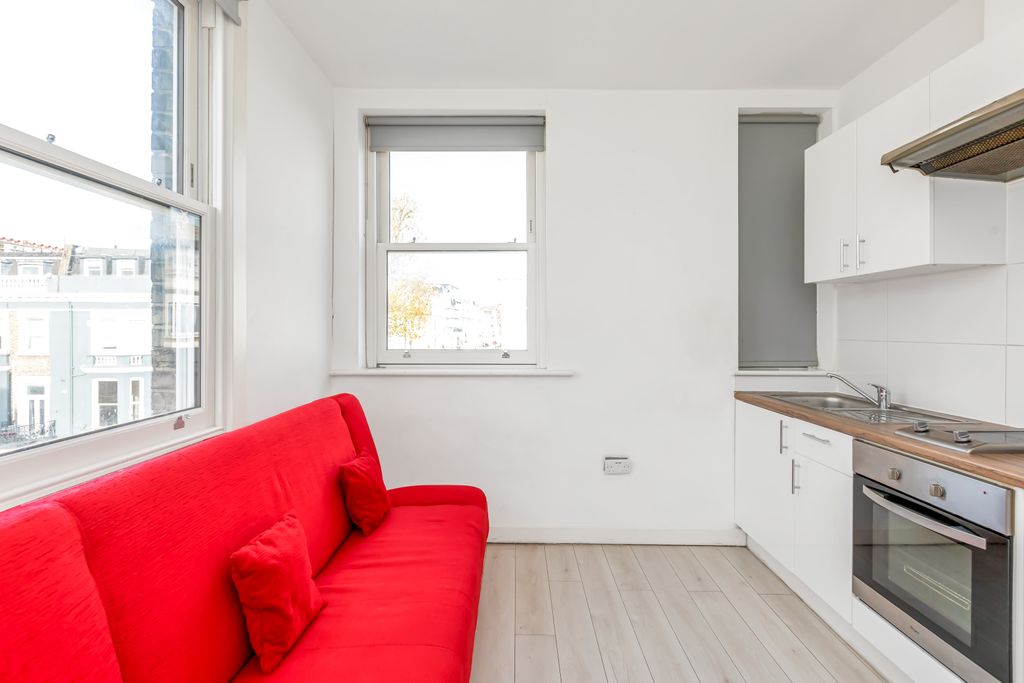 Property photo 2 of 9