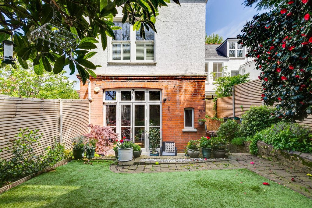 Property photo 2 of 12 Picture No. 14