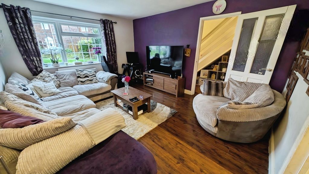 Property photo 2 of 15 Pbox-Img.Jpg