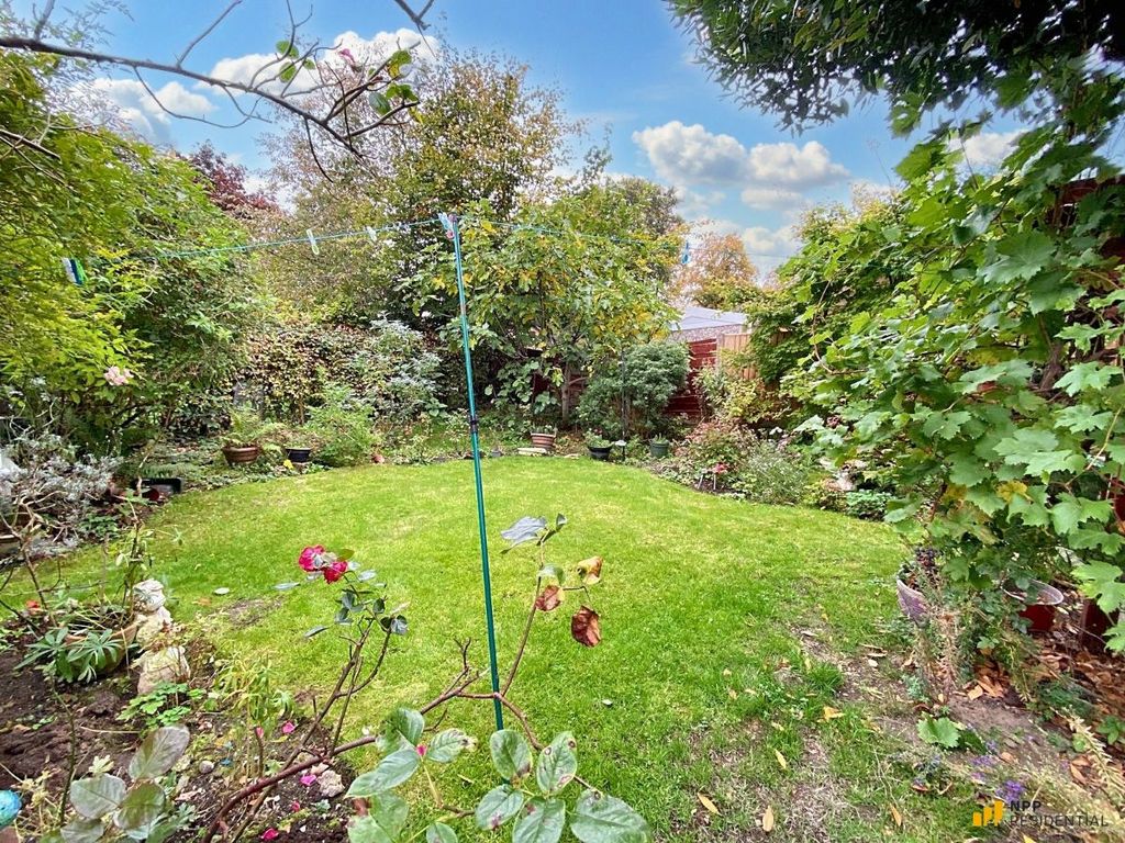 Property photo 3 of 38