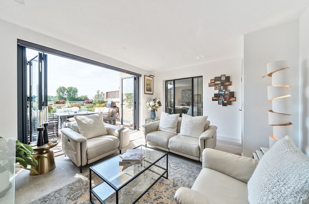 Property photo 2 of 15 1311221-13-6849Be...