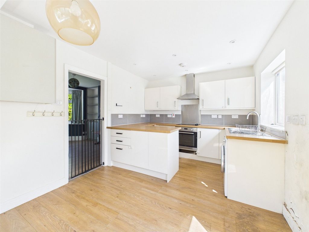 Property photo 3 of 16 Picture No. 06