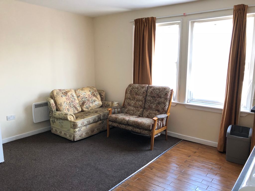 Property photo 3 of 5